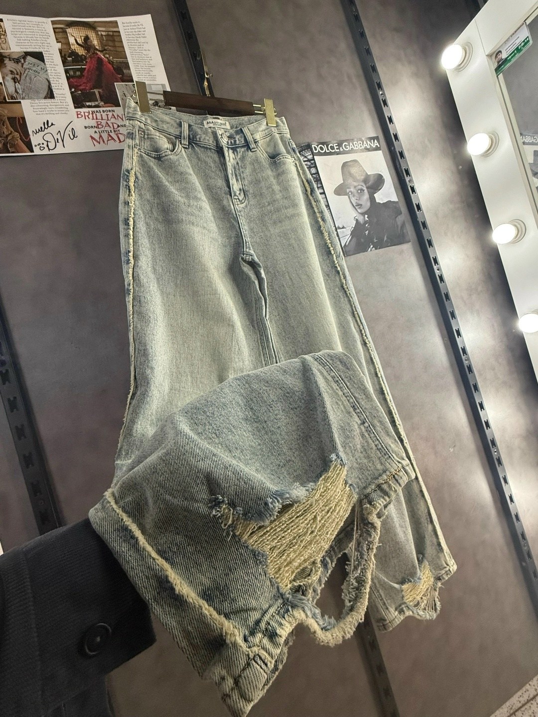 джинсы стильные,женские джинсы,широкие джинсы,модные джинсы,джинсы джинсы