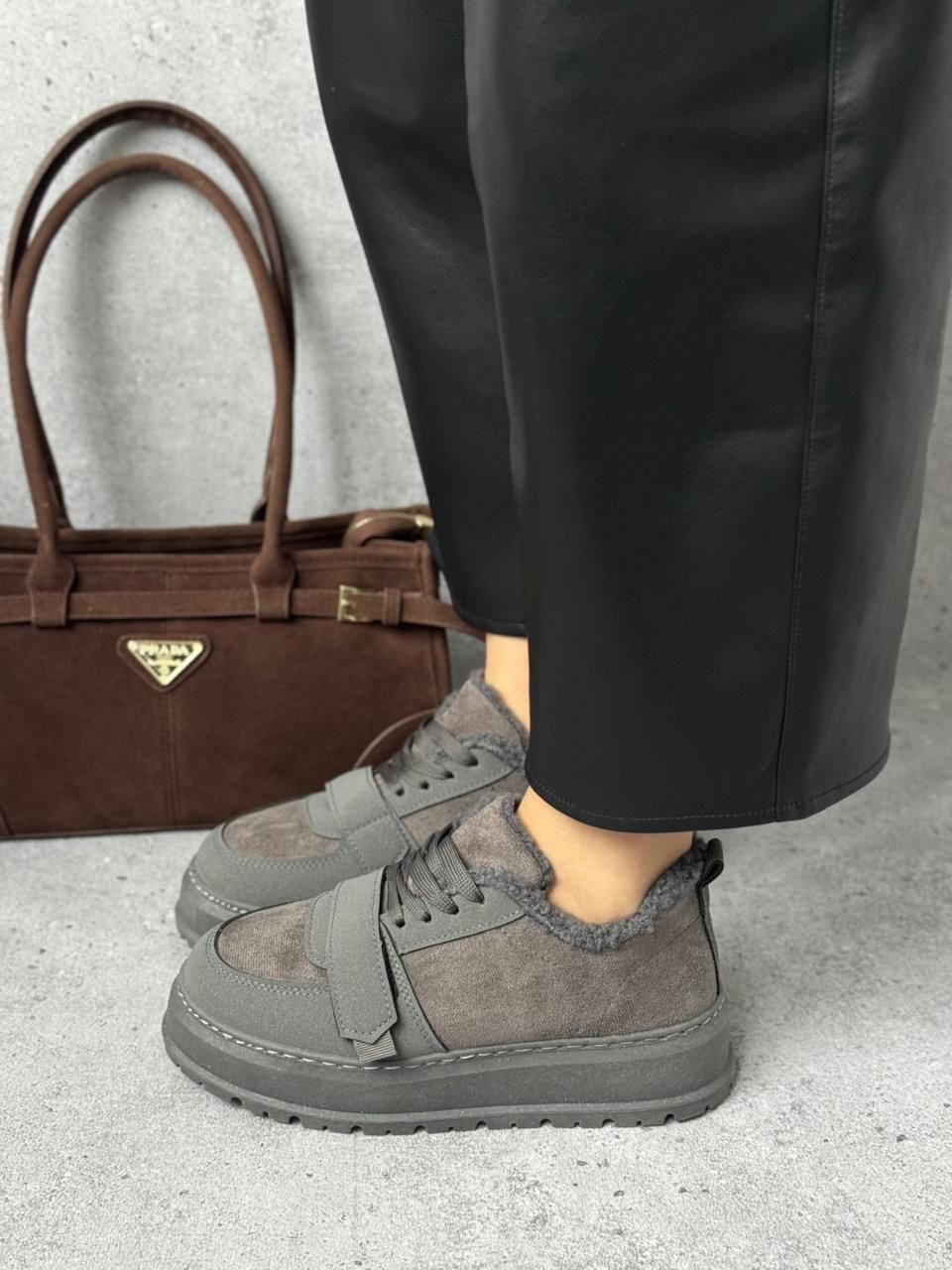 ,кроссовки женскиe,женская ,кроссовки замшевые,обуви