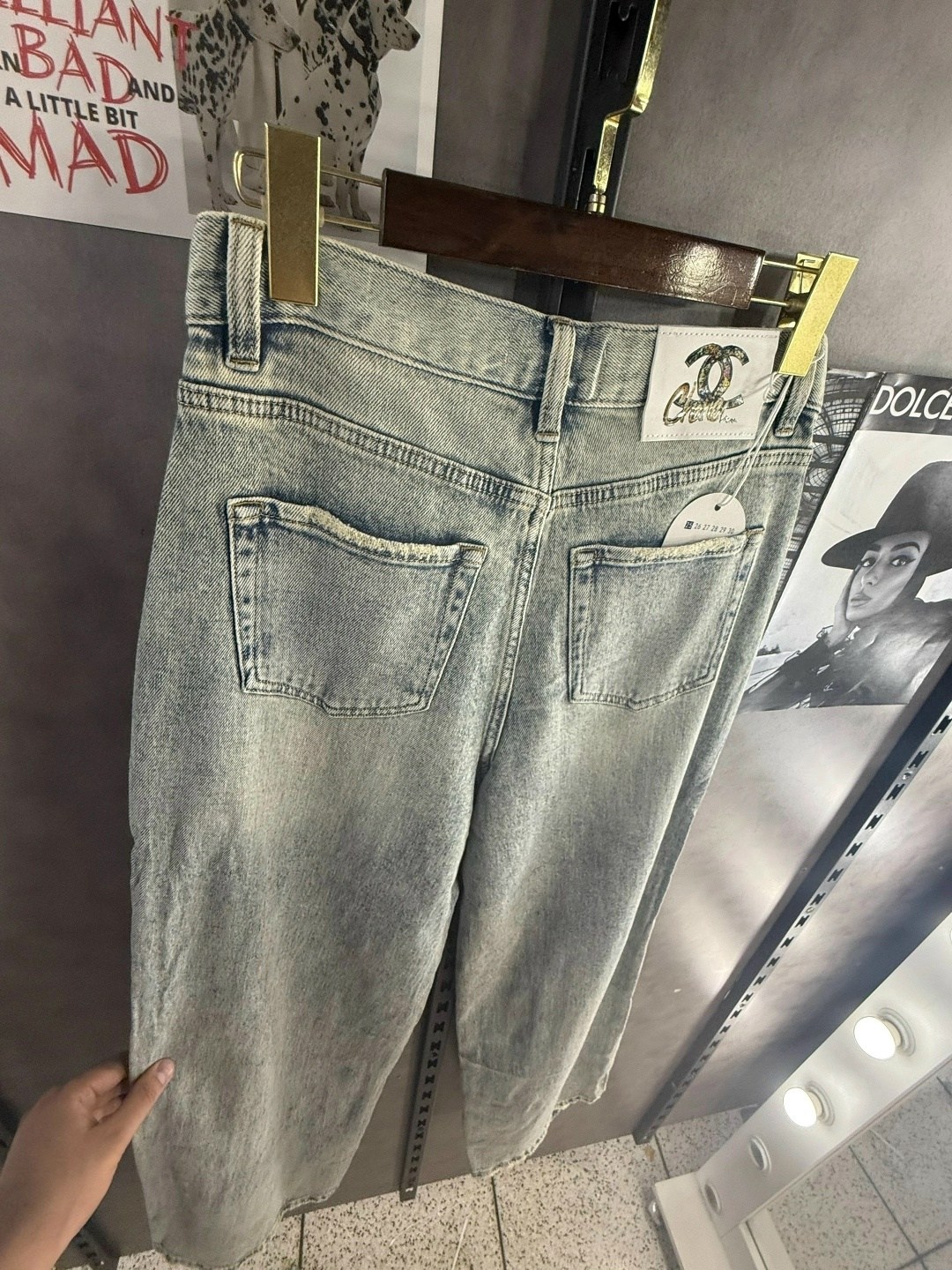 джинсы стильные,женские джинсы,широкие джинсы,модные джинсы,джинсы джинсы