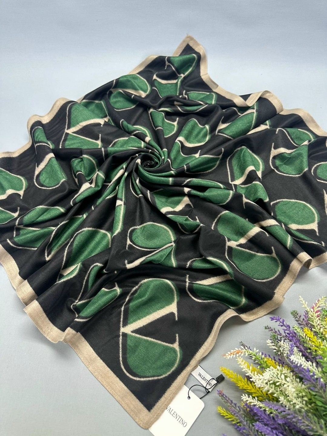 женский платок,шелковые платки,брендовый платок,платки шарф,платок шелковый женский