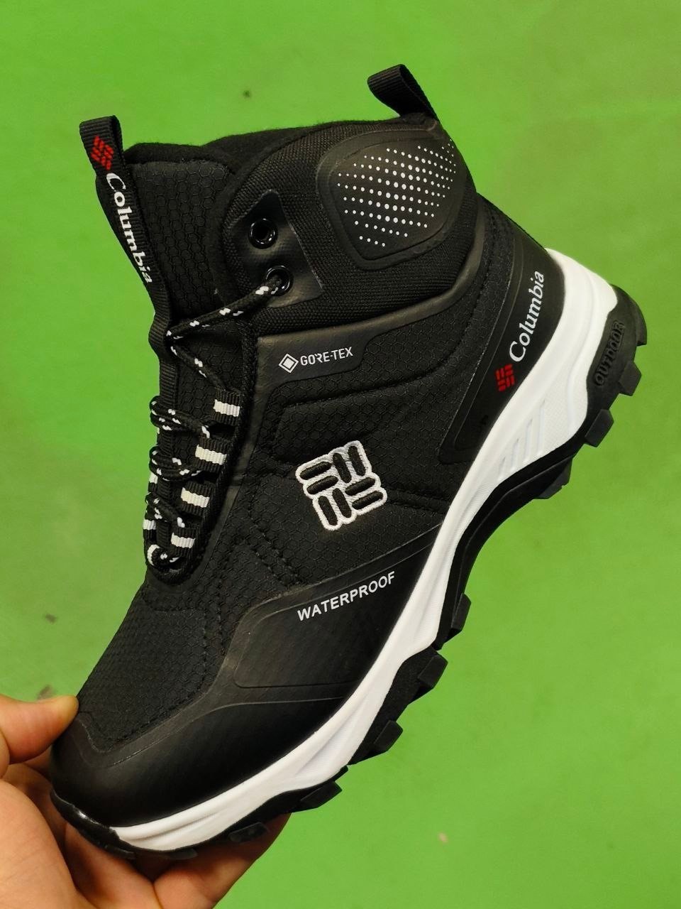 кроссовки adidas зимние,кроссовки зимние мужские адидас,зимние кроссовки adidas climaproof,кроссовки,ботинки зимние adidas climaproof