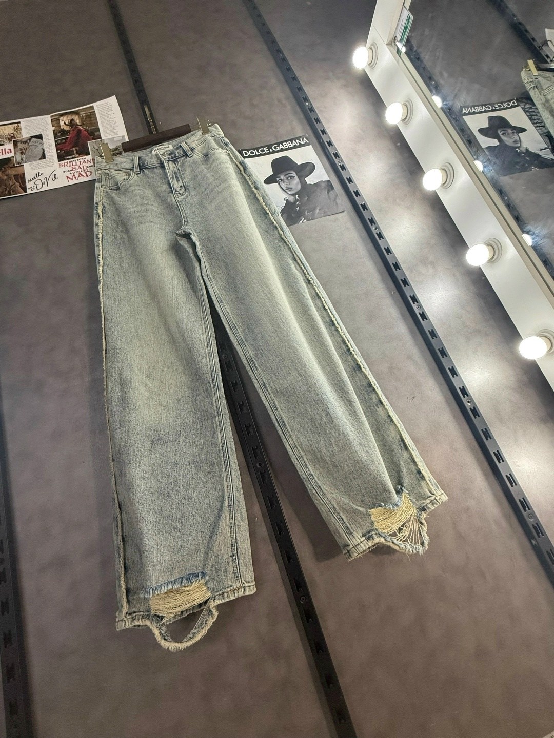 джинсы стильные,женские джинсы,широкие джинсы,модные джинсы,джинсы джинсы