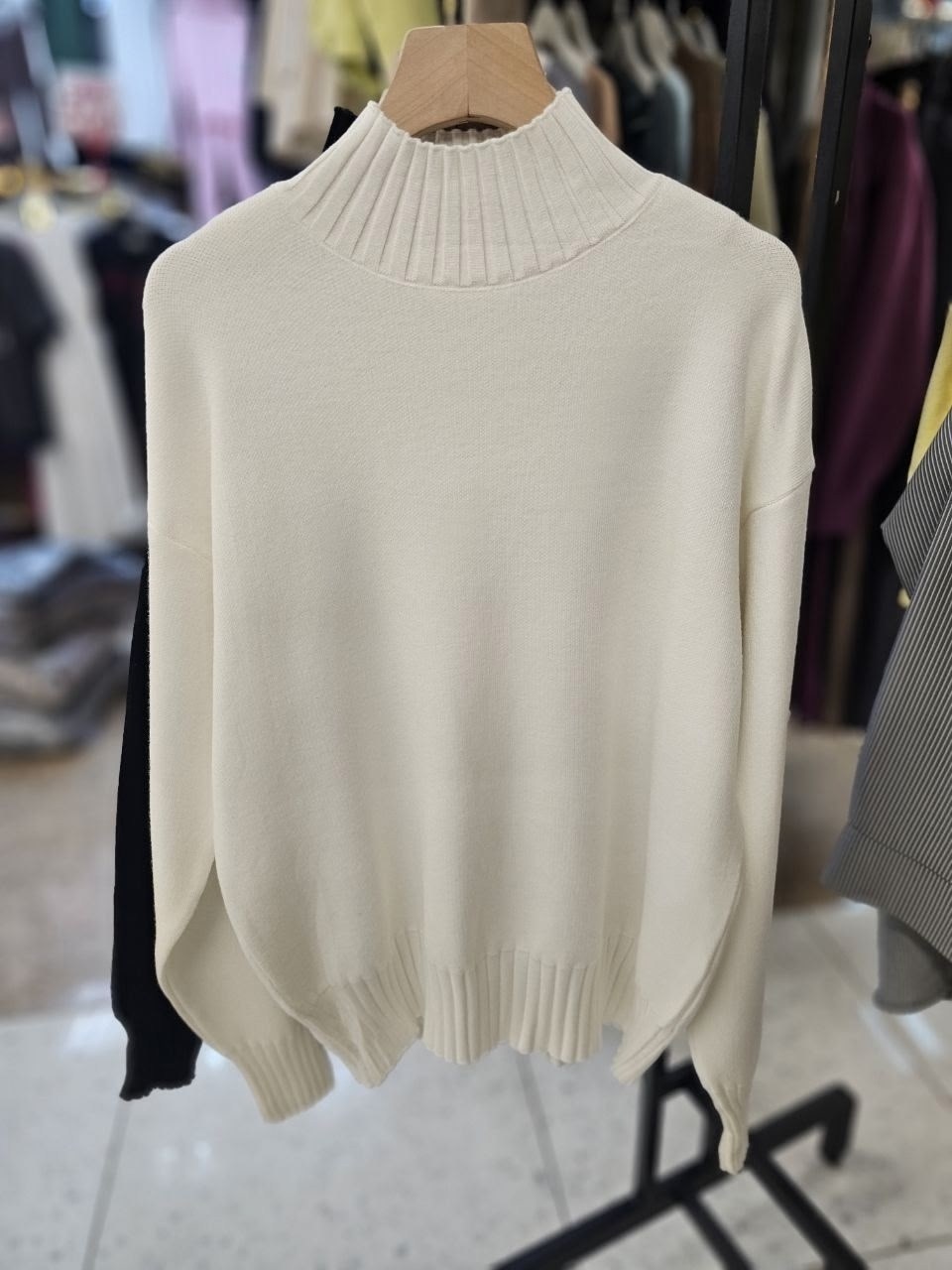 кашемировый свитер,кашемировый свитер с высоким воротником,женский кашемировый свитер с высоким воротником,свитер с высоким воротом,свитер с высоким воротником