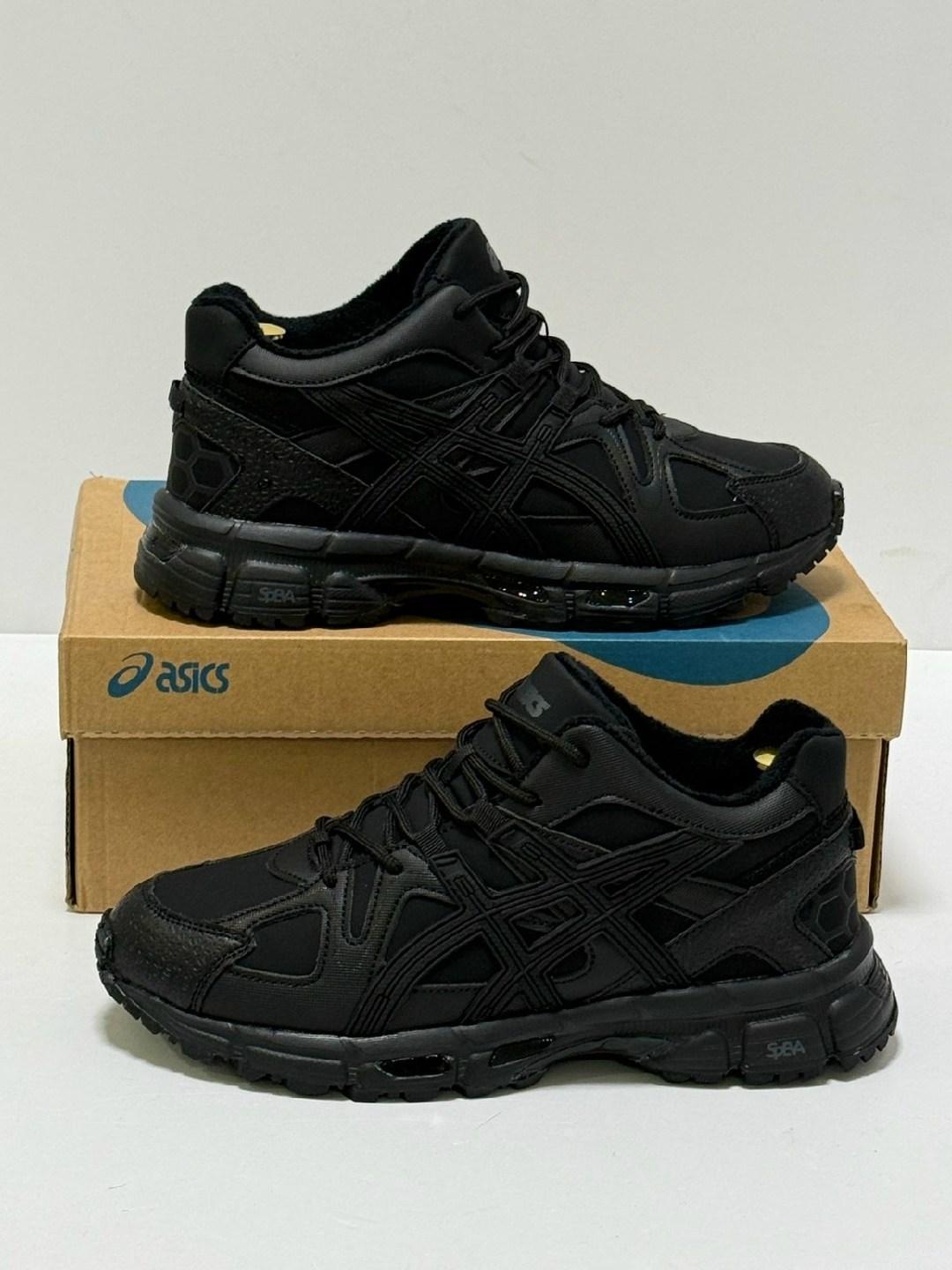 кроссовки,оригинальные кроссовки,черные кроссовки,мужские кроссовки,женские кроссовки