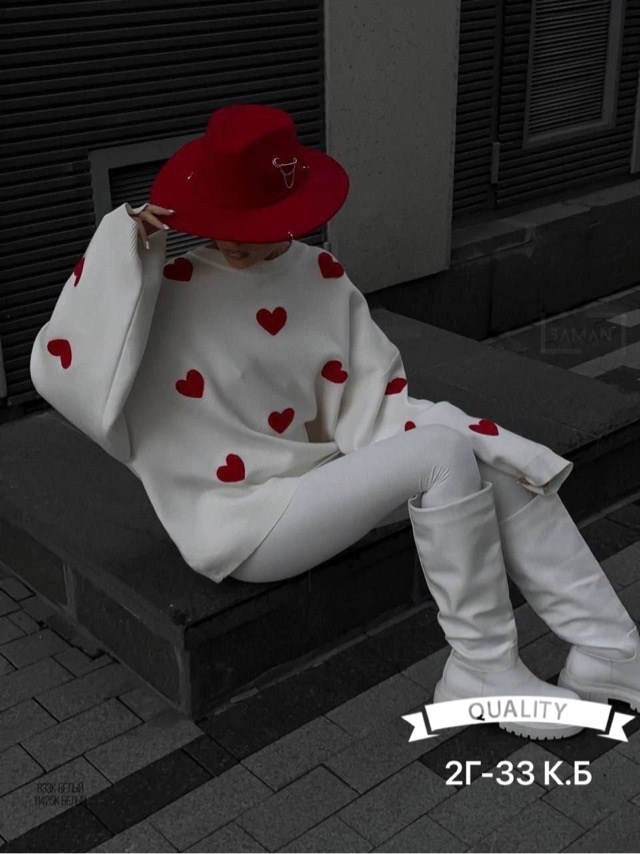 свитер оверсайз с сердечками,свитеры оверсайз с принтом сердечки,свитер оверсайз с сердечками вязаный,свитер сердце оверсайз,свитер женский оверсайз с сердечками