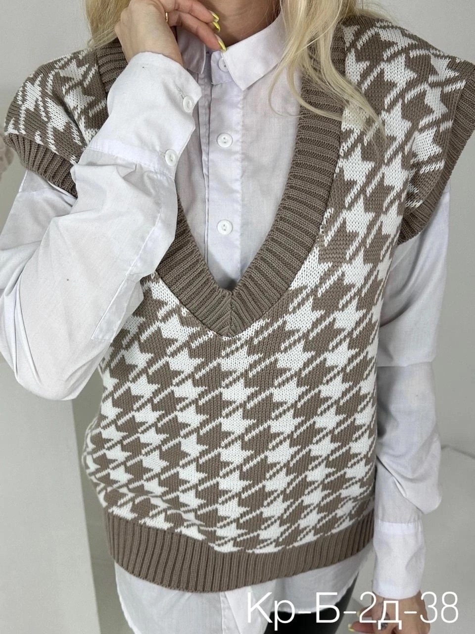 жилетка гусиная лапка,женский вязаный жилет,вязаная жилетка,жилетка женская,вязаные жилеты