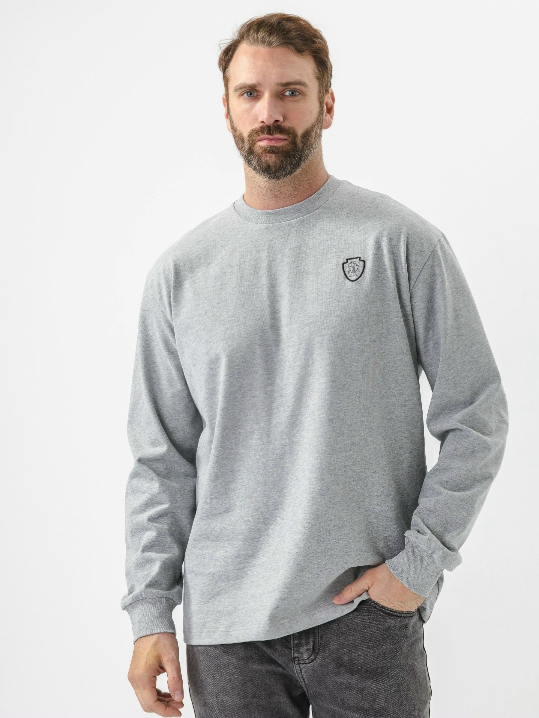 серый свитшот,свитшот и толстовка,мужские свитшоты,свитшот мужская,толстовка серая