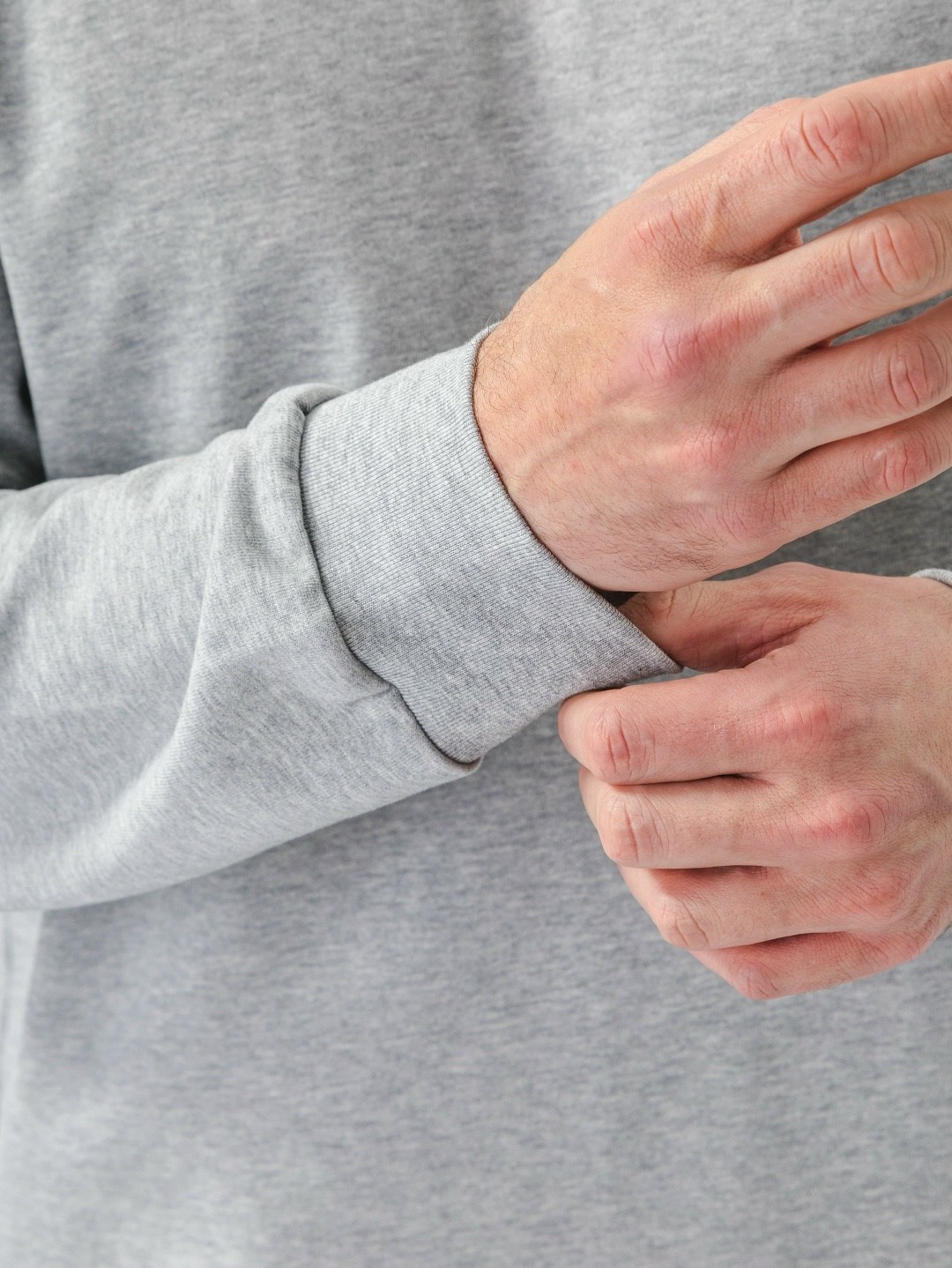 серый свитшот,свитшот и толстовка,мужские свитшоты,свитшот мужская,толстовка серая