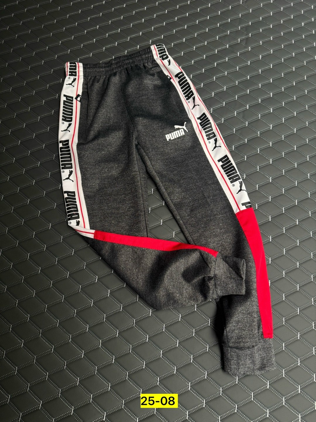 спортивные штаны,брюки спортивные puma ess+ tape sweatpants,спортивные штаны puma,спортивные брюки,спортивные штаны для мальчика