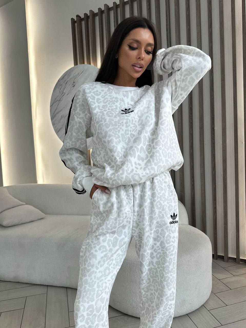 спортивный костюм женский adidas,спортивные костюм,adidas спортивный костюм,спортивные женские костюмы,женские костюмы