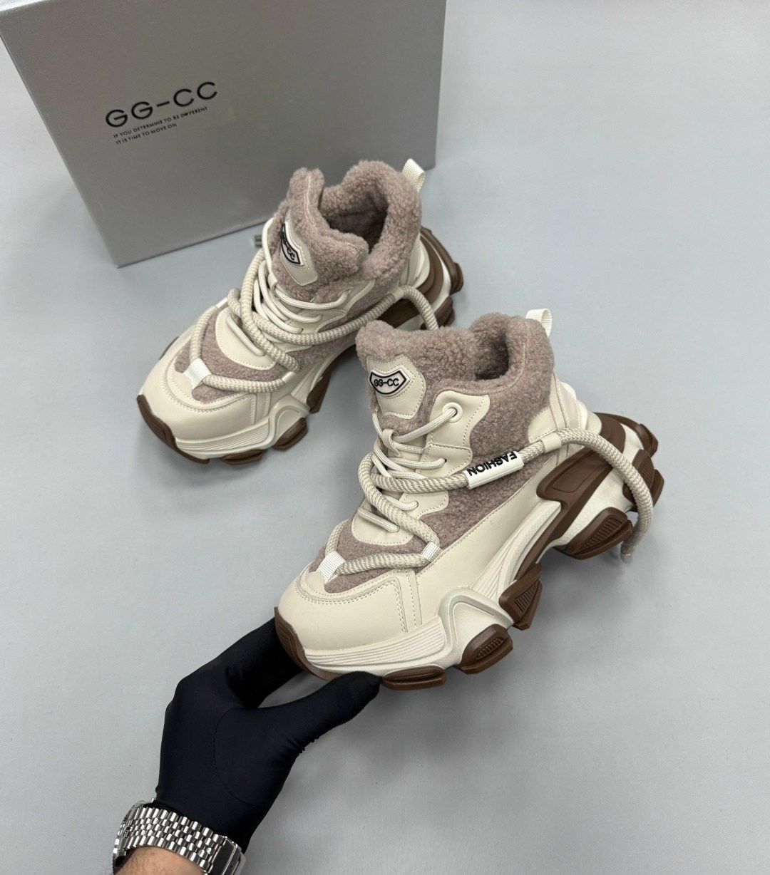 ,кроссовки женскиe,женские массивные кроссовки,массивные кроссовки,кроссовки модные