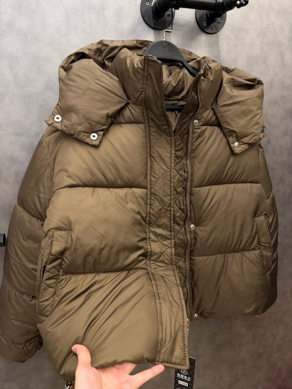 куртка пуховик оверсайз,куртка пуховик,зимняя куртка пуховик,женская короткая куртка с капюшоном,куртка пуховик женская