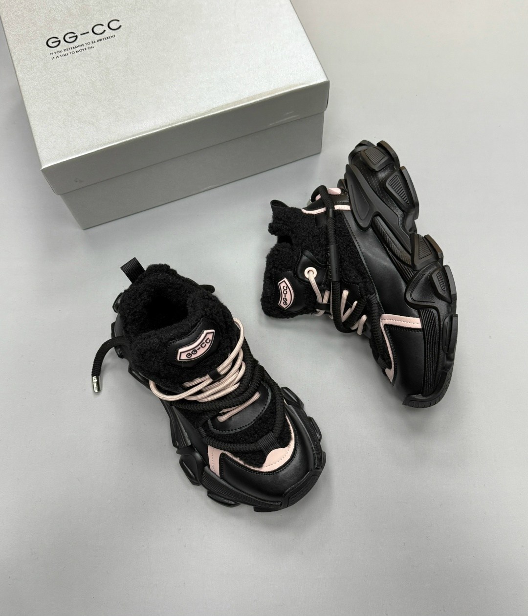 ,кроссовки женскиe,женские массивные кроссовки,массивные кроссовки,кроссовки модные