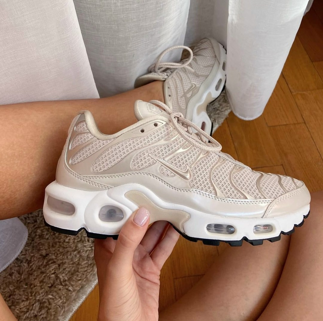 кроссовки,nike air max plus,nike air max plus premium,nike air max plus tn,женские кроссовки nike air max plus