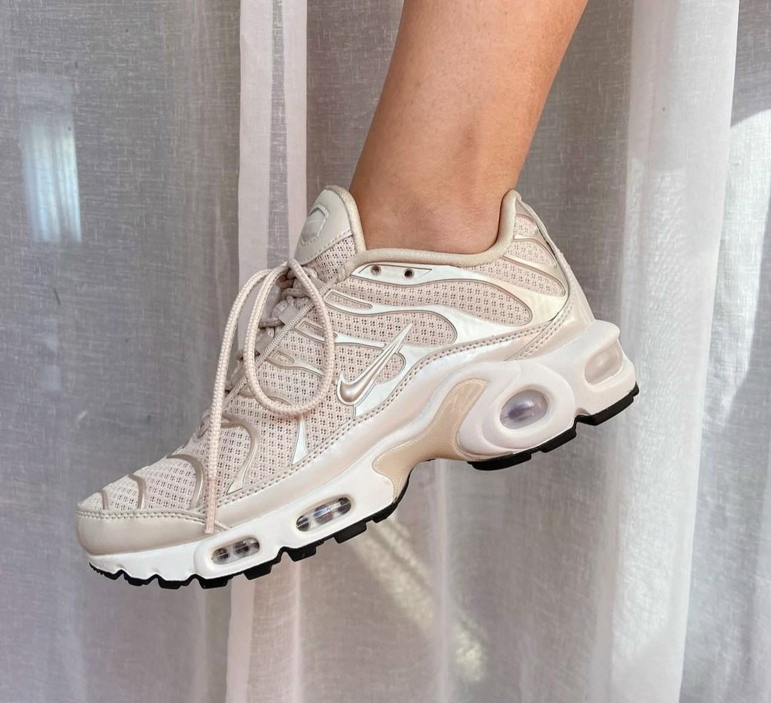 кроссовки,nike air max plus,nike air max plus premium,nike air max plus tn,женские кроссовки nike air max plus