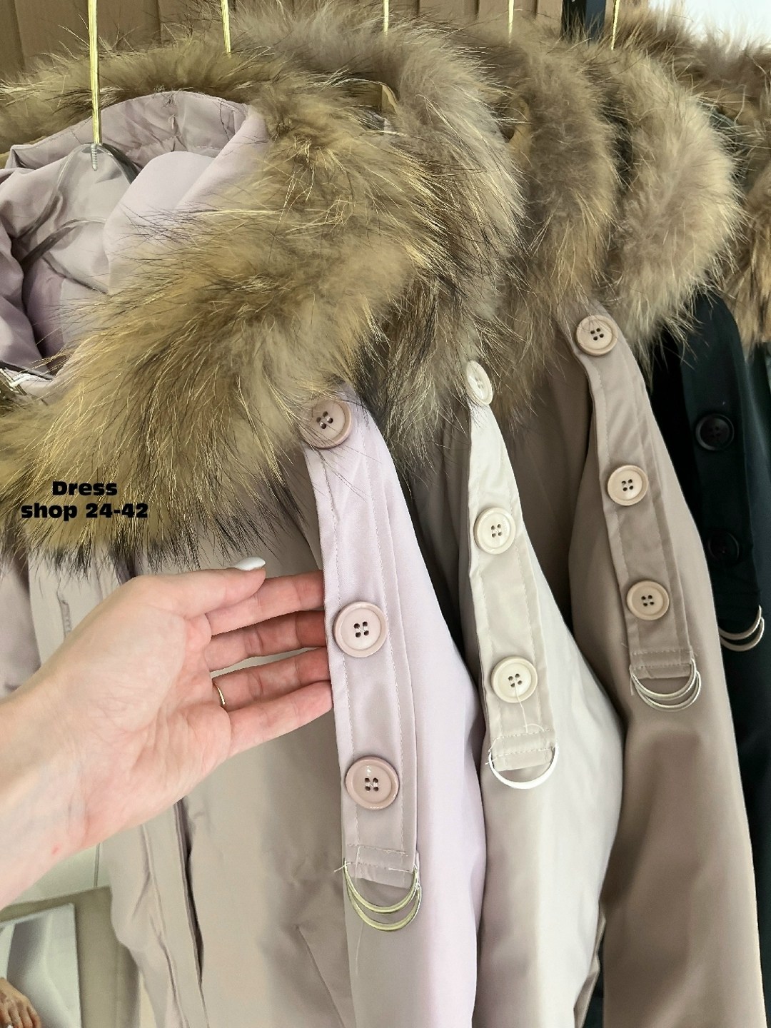 зимние куртки женские,стильные пуховики,куртка зимняя,куртка пуховик,парка с меховым