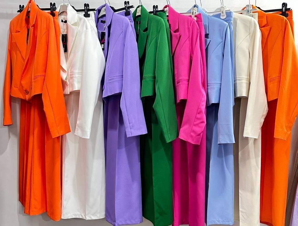 женские костюмы,женские брючные костюмы,костюмы двойки,оранжевый брючный костюм,оранжевый костюм