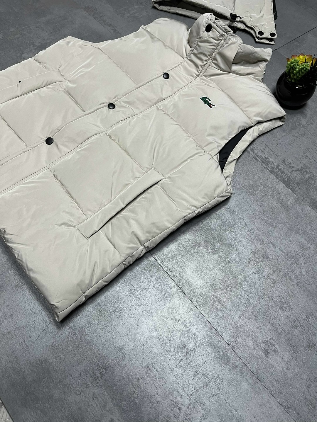 жилетка мужская хаки,жилетка мужская,жилетка,жилеты с капюшоном,жилет мужской