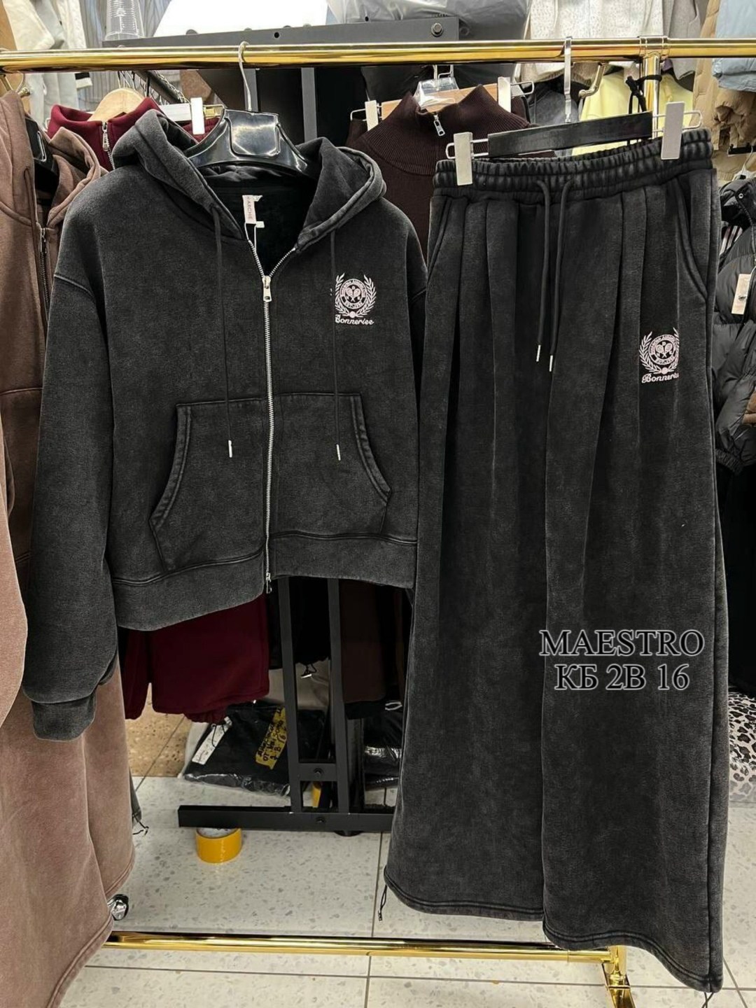 женский спортивный костюм,костюм женские спортивные костюмы,женские костюмы,спортивные костюм,велюровый спортивная костюм