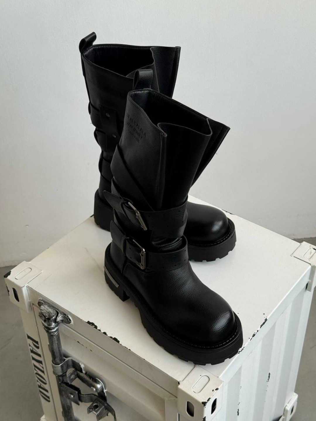 , женская,ботинки женские,ботинки модные,короткие сапоги