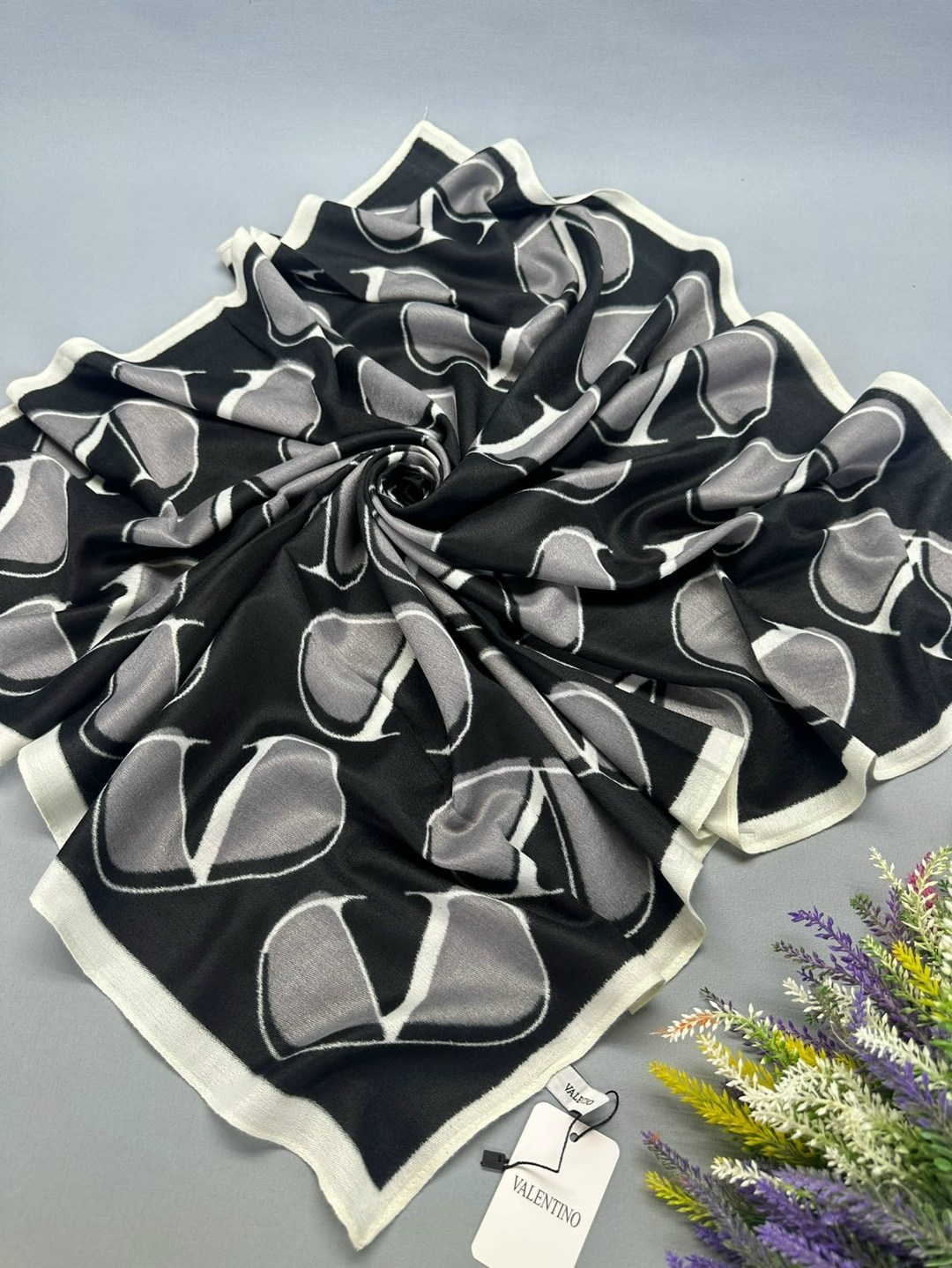 женский платок,шелковые платки,брендовый платок,платки шарф,платок шелковый женский