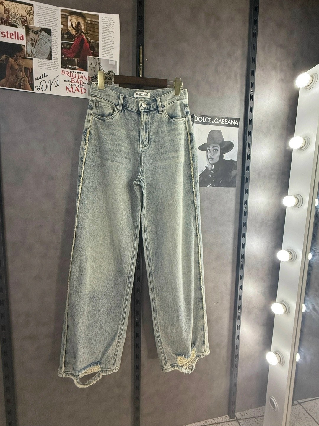 джинсы стильные,женские джинсы,широкие джинсы,модные джинсы,джинсы джинсы