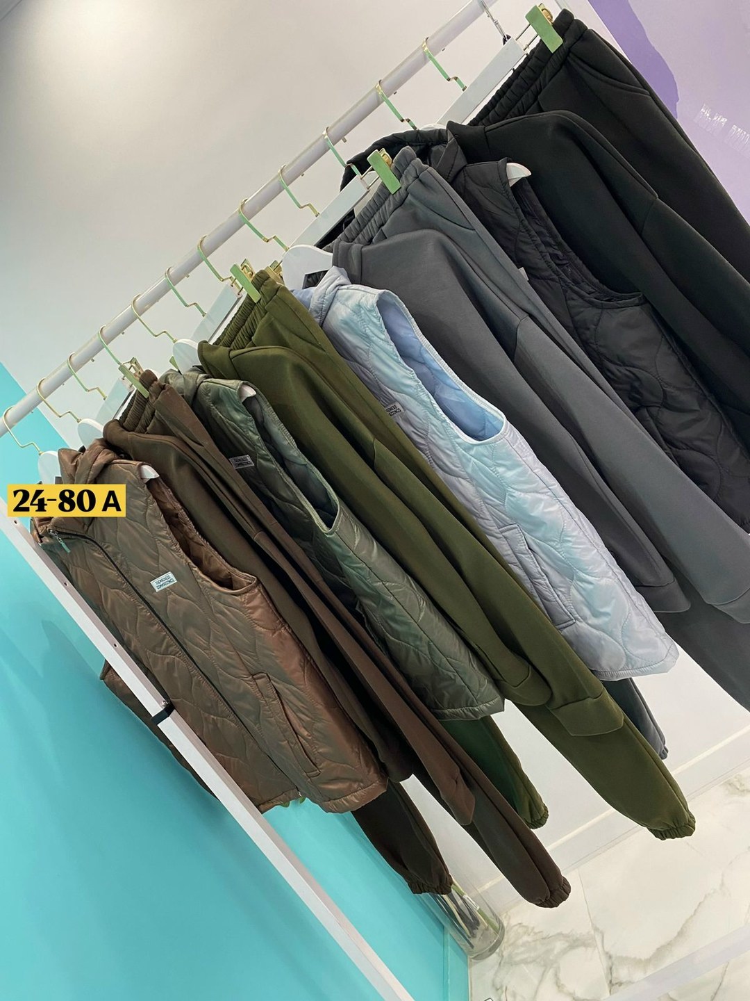 спортивный костюм тройка с жилеткой,жилетка демисезонная,костюмы спортивные мужские,жилет мужской,жилет утепленный мужской