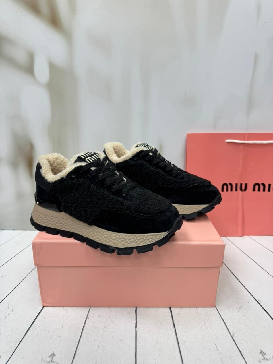 женские кроссовки miu miu,,кроссовки ugg женские,кроссовки женскиe,кроссовки зимние женские
