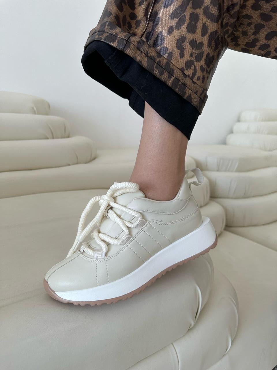 ,кроссовки леопардовые,стиль под леопардовые кроссовки,женские кроссовки с леопардовым принтом,кроссовки женскиe