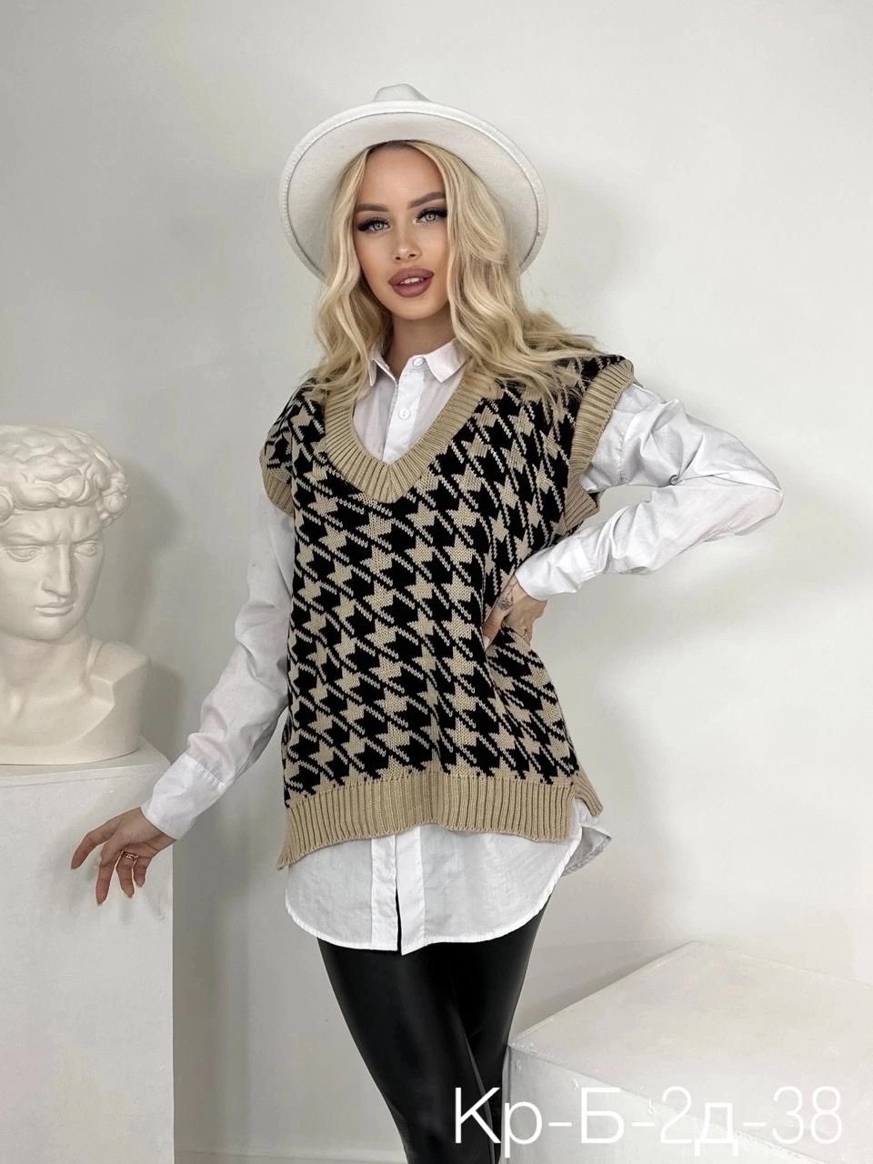 жилетка гусиная лапка,женский вязаный жилет,вязаная жилетка,жилетка женская,вязаные жилеты