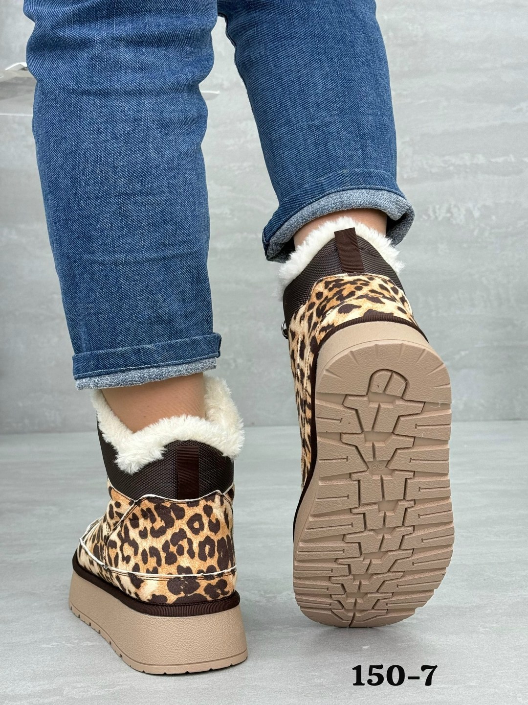 ,зимняя женская ,зимние женские кроссовки,ботинка женские зимние,женская