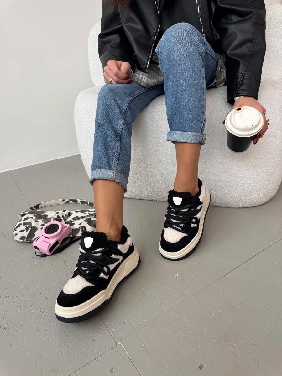 ,женские кроссовки,кроссовки повседневные,кроссовки модные,кроссовки стильные