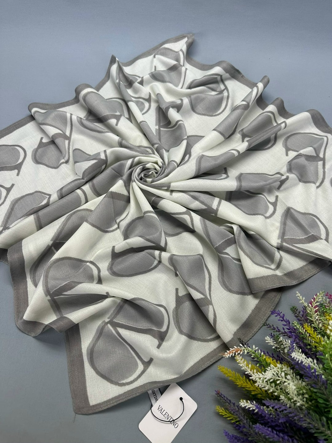 женский платок,шелковые платки,брендовый платок,платки шарф,платок шелковый женский