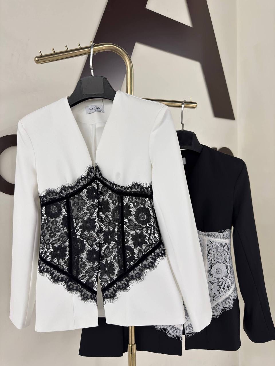 жакет с кружевом,пиджак с кружевом,модное платье,боди с кружевами,платье и жакет