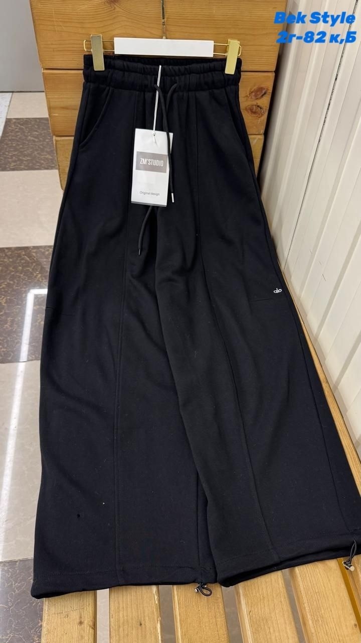 брюки штаны,спортивные брюки,одежда брюки,брюки стильные,широкие брюки