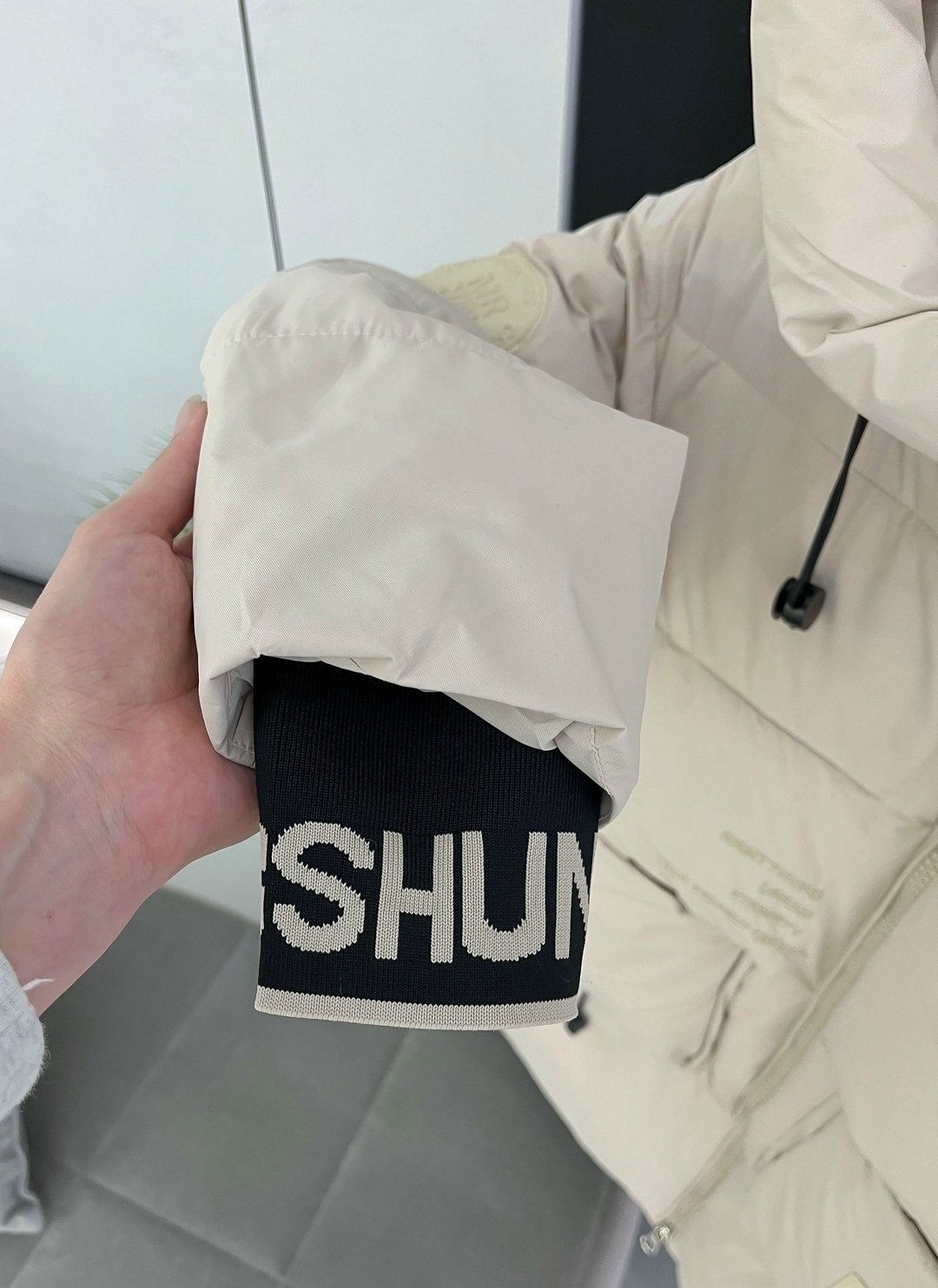 зимние куртки,женская зимняя куртка,куртка пуховик,женская куртка,удлиненная куртка