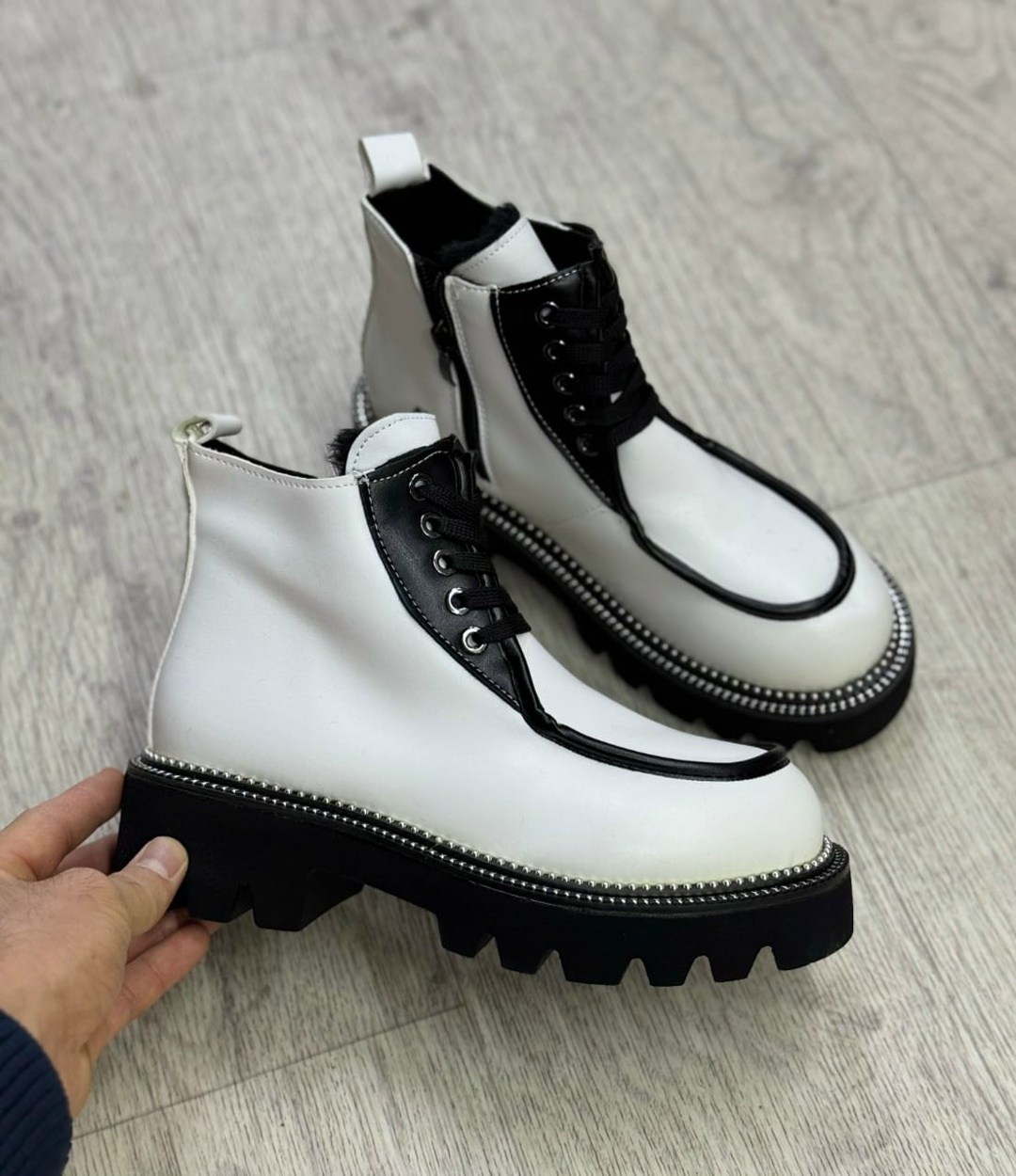 ,ботинки женские,белые ботинки,модные ботинки,женская