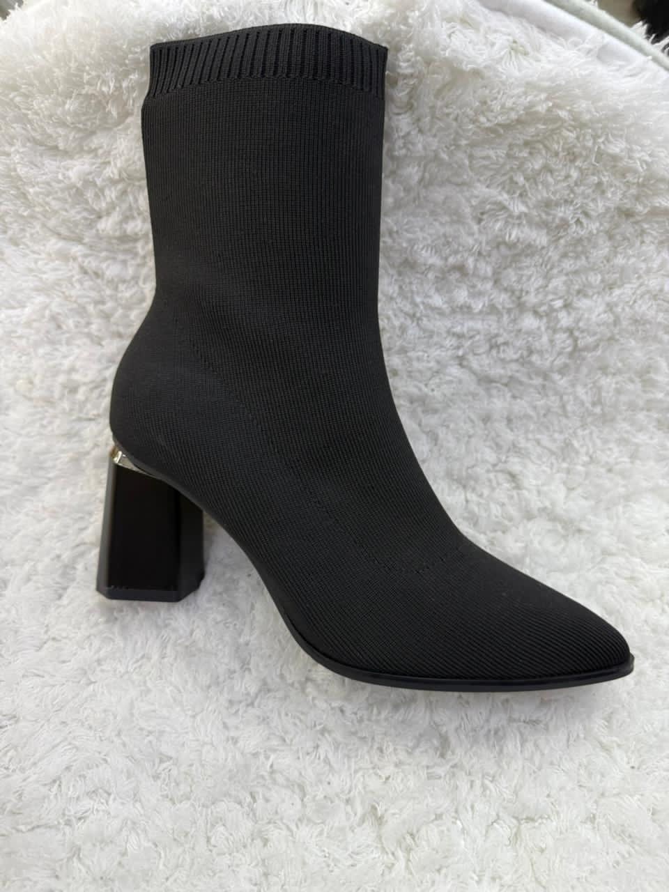 ботильоны женские,стильные ботильоны,,женские ботильоны с острым носком,ботильоны на каблуке