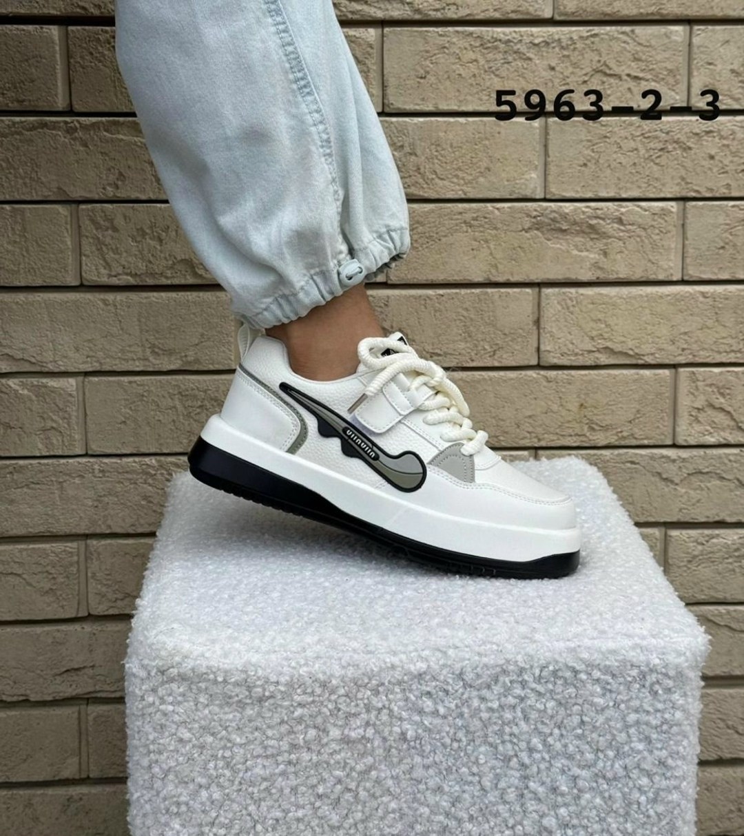 ,кроссовки женскиe,кроссовки повседневные,кроссовки модные,кроссовки для женщин