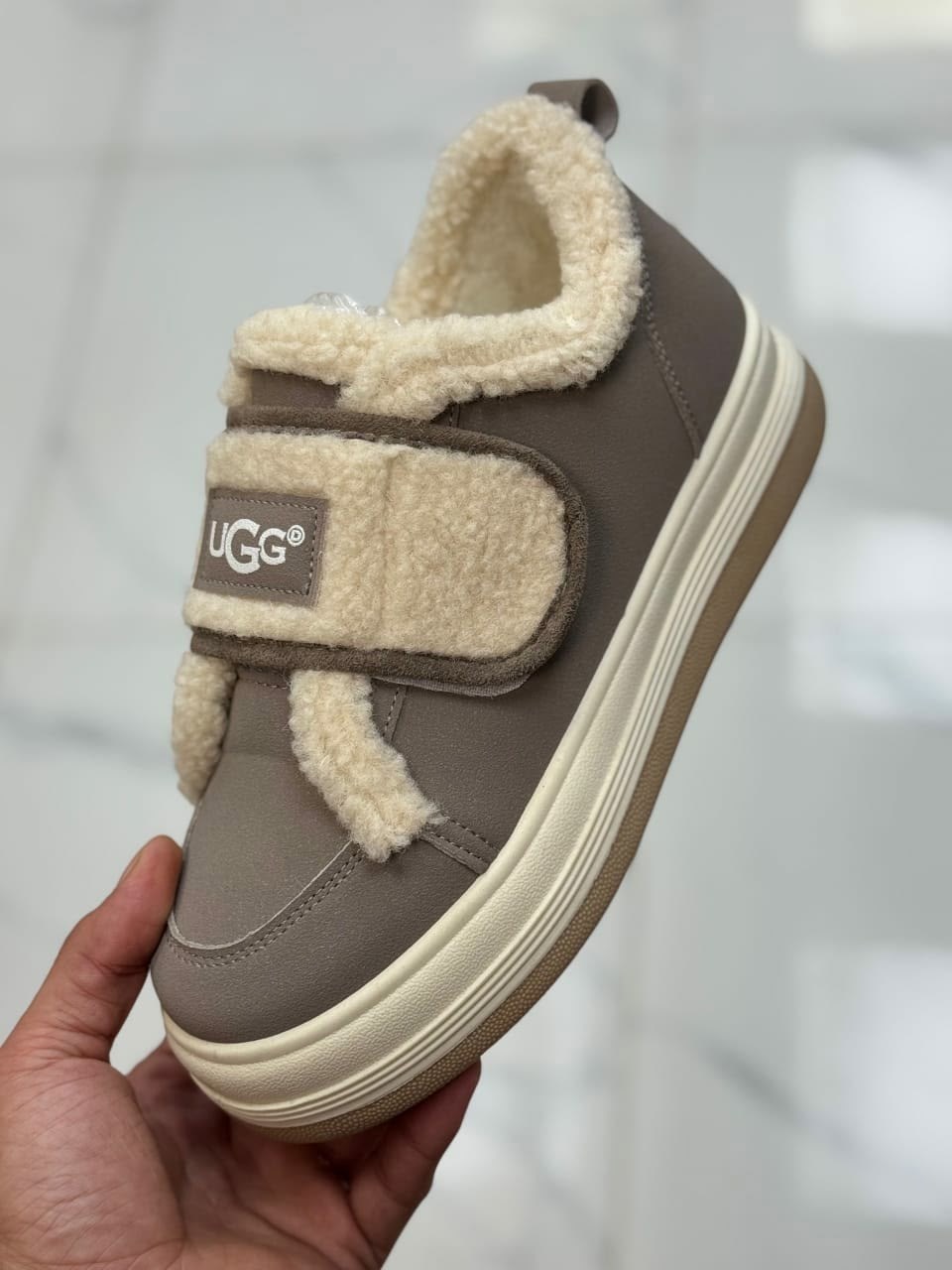 ,кроссовки зимние женские,зимние кроссовки,кроссовки женскиe,кеды ugg женские