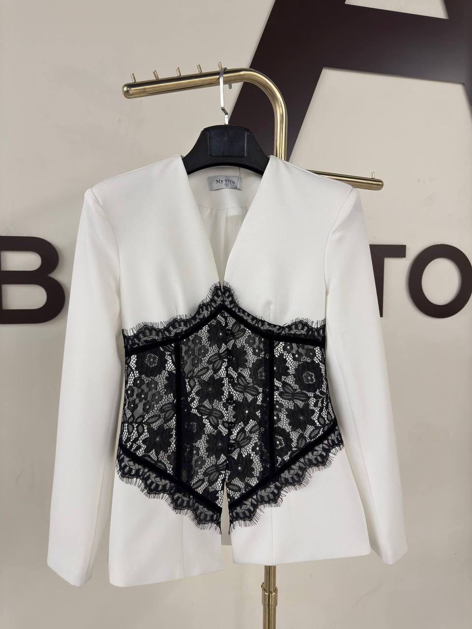 жакет с кружевом,пиджак с кружевом,модное платье,боди с кружевами,платье и жакет