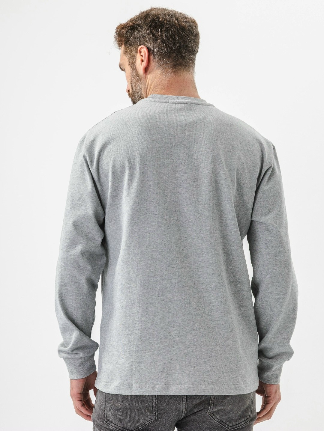 серый свитшот,свитшот и толстовка,мужские свитшоты,свитшот мужская,толстовка серая