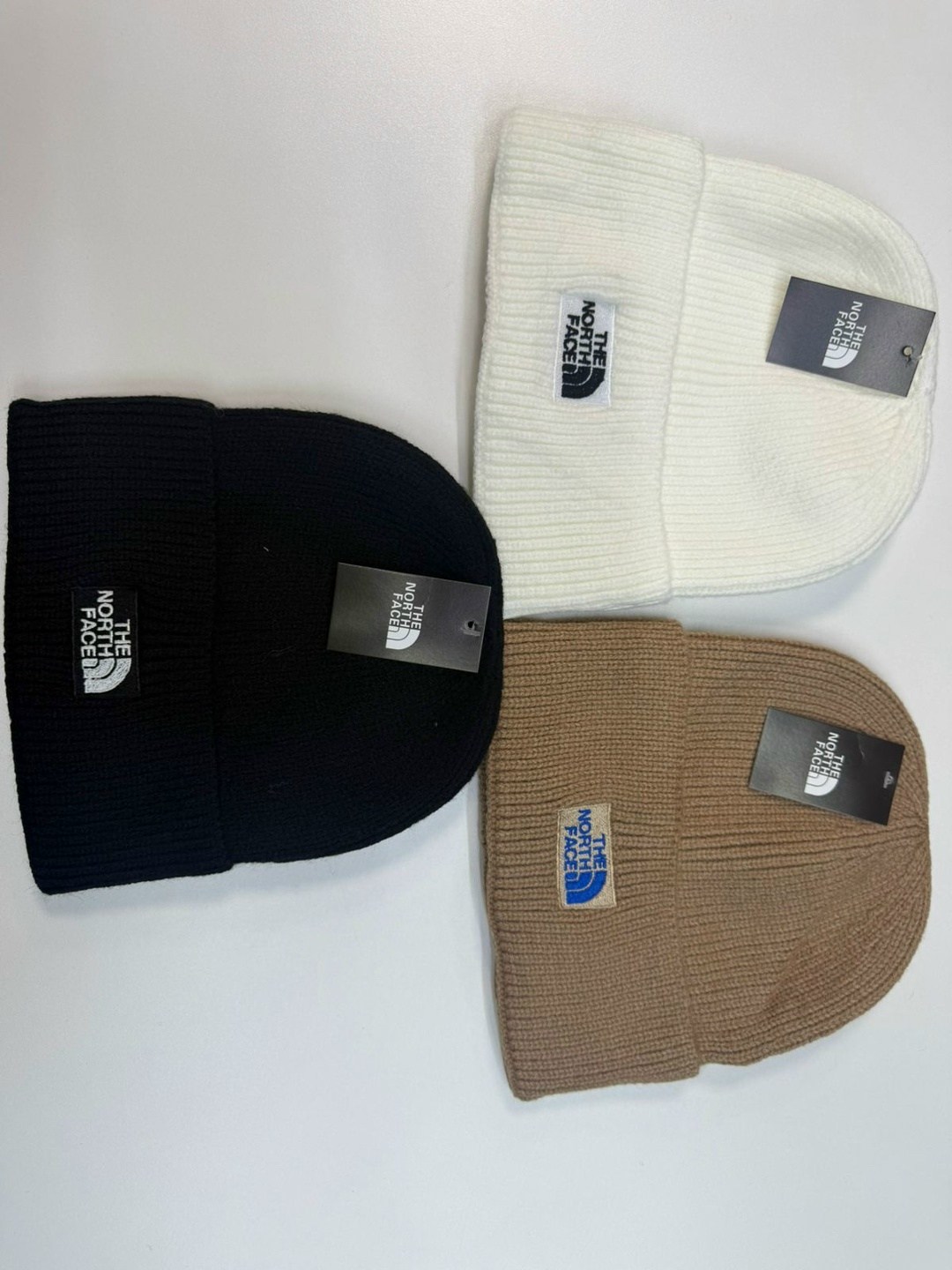 шапка miu miu,шапка celine,шапка бини,шапка модная,вязаная шапка