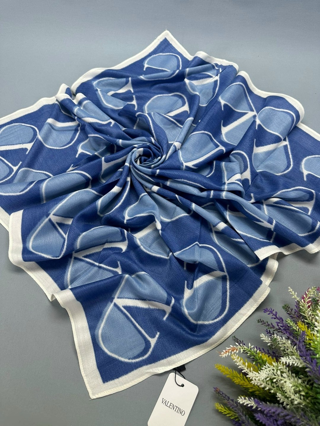 женский платок,шелковые платки,брендовый платок,платки шарф,платок шелковый женский