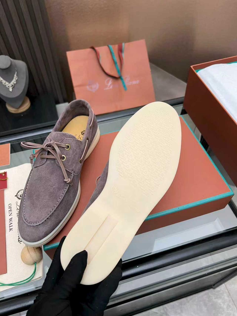 ,замшевые лоферы loro piana,loro piana лоферы,лоферы мужские loro piana,мокасины лоферы