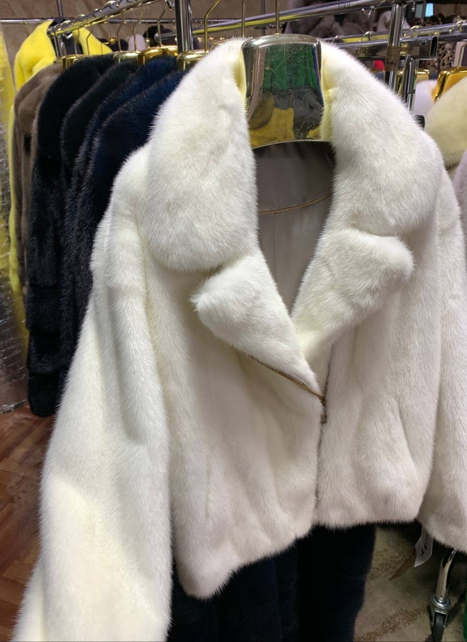 женская шуба,шубка,короткая шуба,шуба из искусственного меха норки,белая норковая шуба
