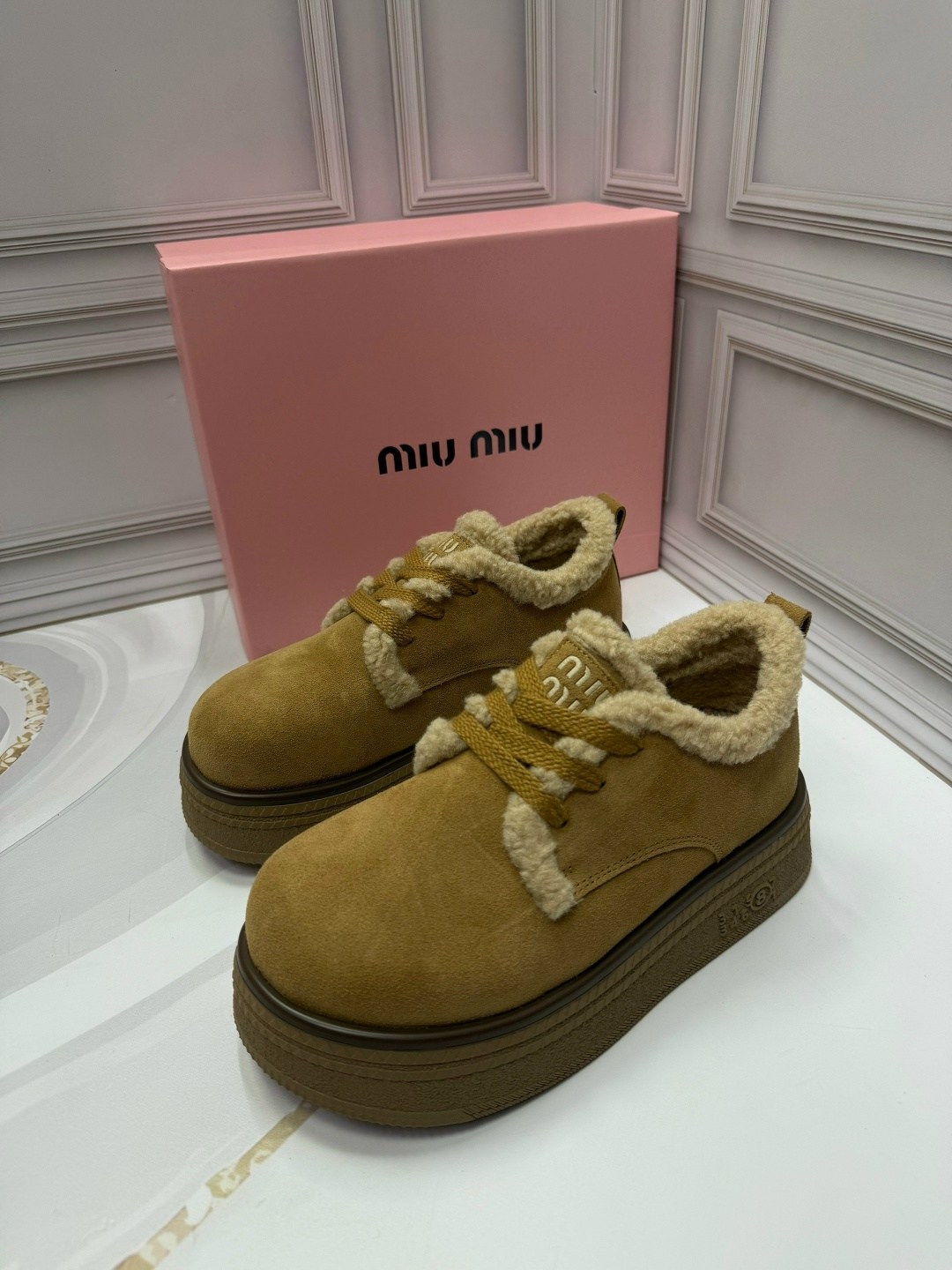 ,зимние кроссовки,зимняя женская ,женская ,кроссовки женские зимние