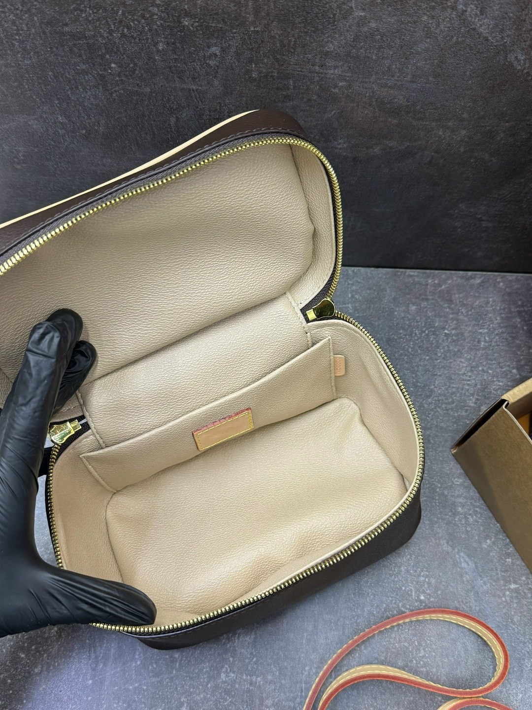 louis vuitton косметичка louis vuitton,косметичка louis vuitton из натуральной кожи,louis vuitton косметичка,сумка косметичка louis vuitton,женская сумка louis vuitton