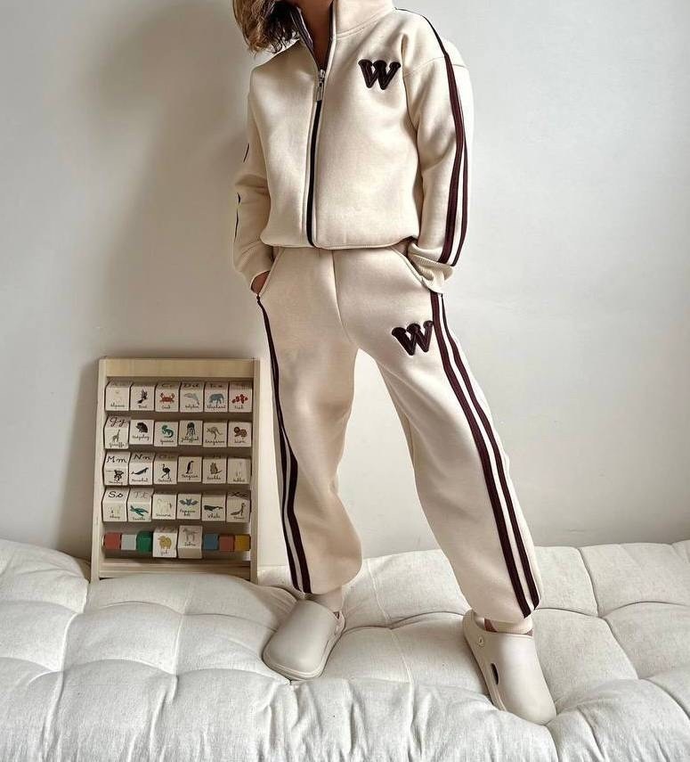 костюмы спортивные,спортивные костюмы для девочек,костюмы спортивные женские,костюм молочный,костюм детский спортивный для девочки