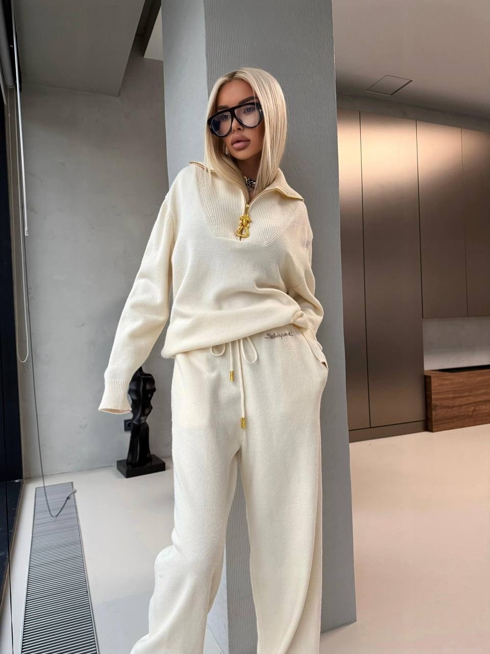 трикотажные костюмы,бежевый костюм,кашемировый костюм,костюм повседневный,костюм с брюками